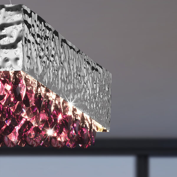 Dettaglio Cristallo Murano lampadario 450/S-1 gocce vetro di Murano viola e struttura metallo martellato collezione Magma Patrizia Volpato