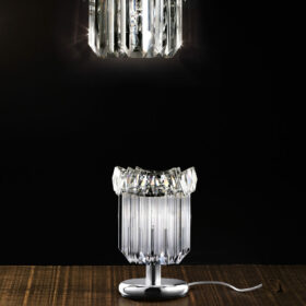Lampada da tavolo design Patrizia Volpato 6008/L triedri e quadriedri in vetro di Murano montatura in cromo lucido collezione Cristalli