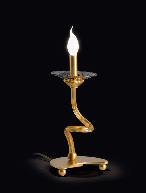 Lampada da tavolo dalle ampie braccia in vetro di Murano disponibili in due colori, con tazzine in cristallo: Intrecci 1730-LP
