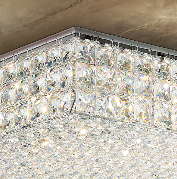 Dettaglio lampadario plafoniera cristallo sfaccettato 455-PL60 Patrizia Volpato struttura cromo lucido collezione Quadri