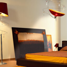 Lampada da terra per camera da letto 460-LT con pendenti Swarovski collezione Vertigo Patrizia Volpato