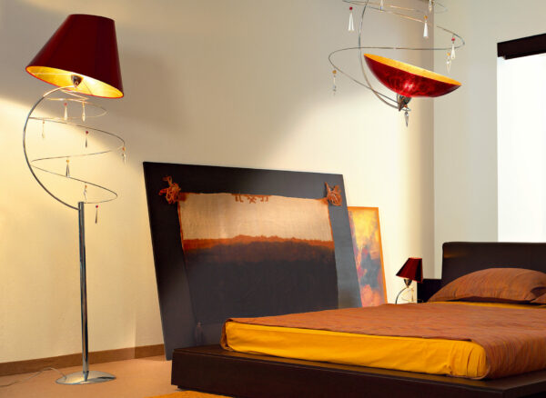 Lampada da terra per camera da letto 460-LT con pendenti Swarovski collezione Vertigo Patrizia Volpato