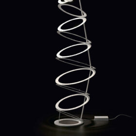 Lampada da terra moderna e di design in anelli concentrici di metallo verniciato: Cassiopea 800-LT