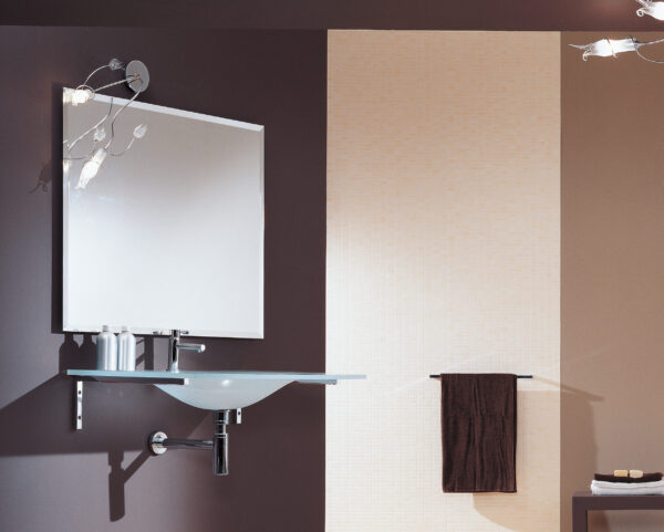 Applique specchio bagno design moderno Patrizia Volpato 380-APP con bracci in ferro collezione Giglio