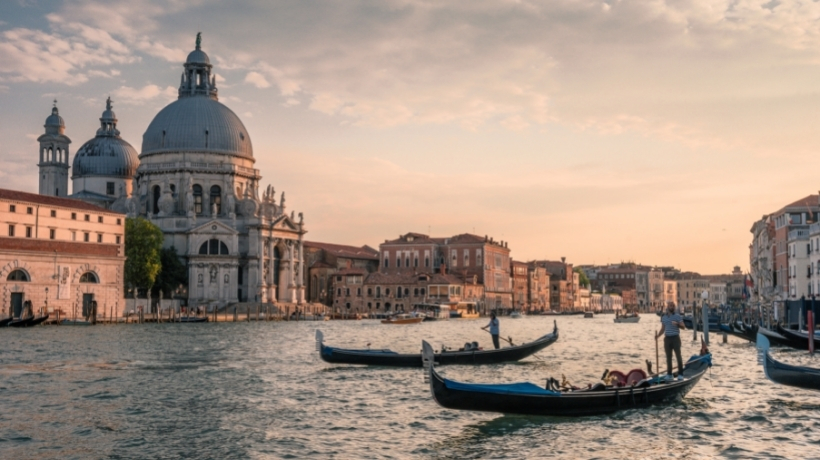 Gondole in Canal Grande a Venezia