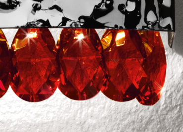 Dettaglio Applique vetro Murano 450-452/APP-1 collezione Magma con gocce di cristallo di Murano rosso Patrizia Volpato